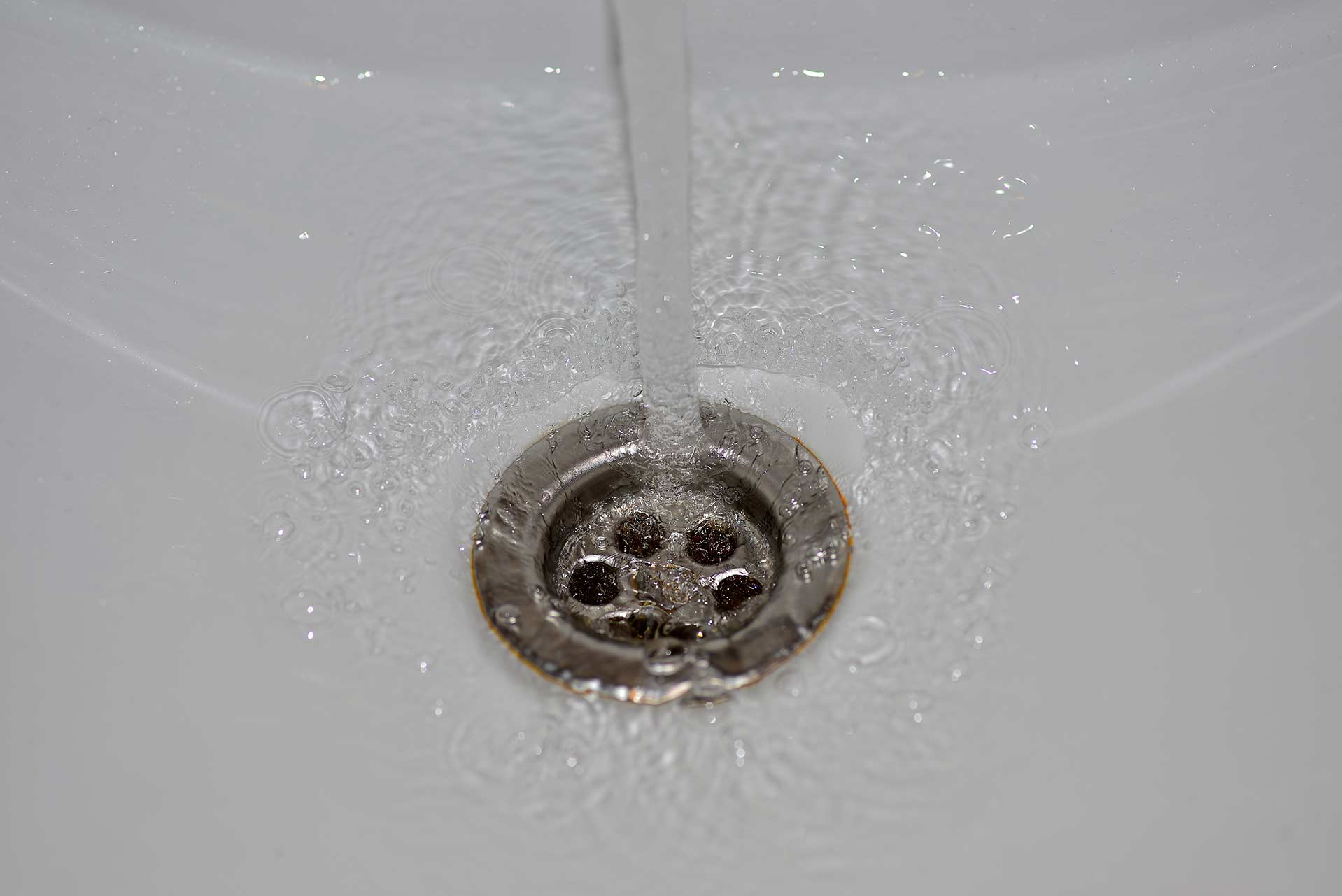 A2B Drains provides services to unblock blocked sinks and drains for properties in Ilford.